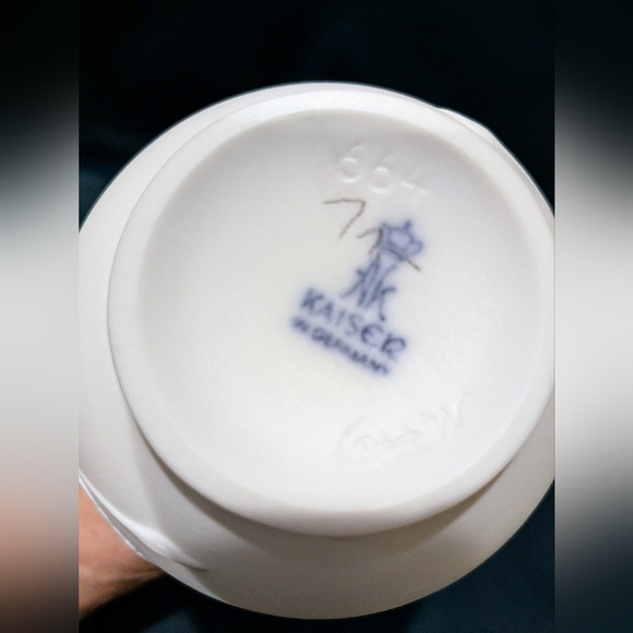 Kaiser Rose Vase in Mint Condition - Picture 5 of 5